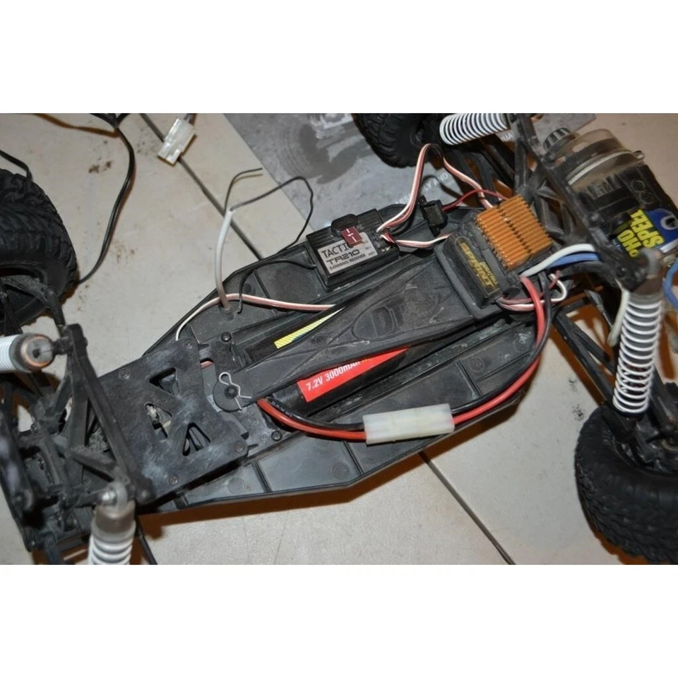 Duratrax Evader EXT2 RC Electric Stadium Truck RTR w/ Battery Charger -FOR PARTS - Image 4 of 4