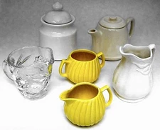 HOME - 6-PC LOT - CREAMERS, SUGAR BOWLS & TEA POT - BEAUTIFUL CONDITION