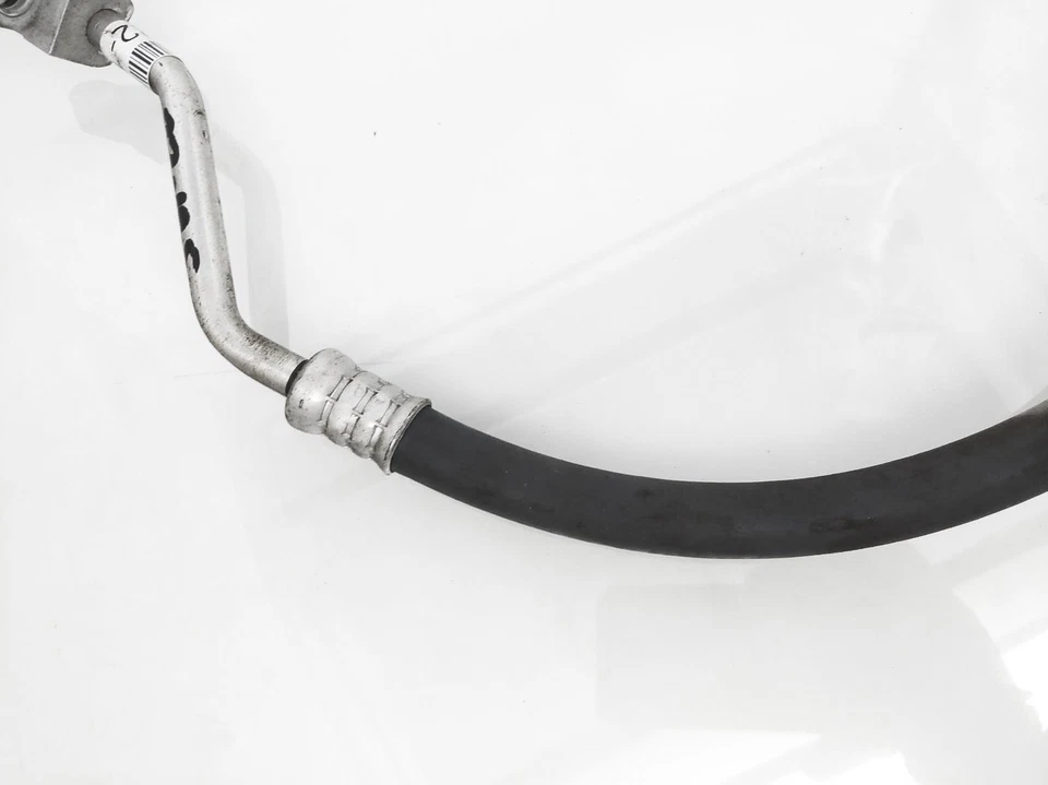 Manguera de descarga de aire acondicionado Toyota Venza 2009-2015 3,5 L 88711-0T010 Foto 3 de 4