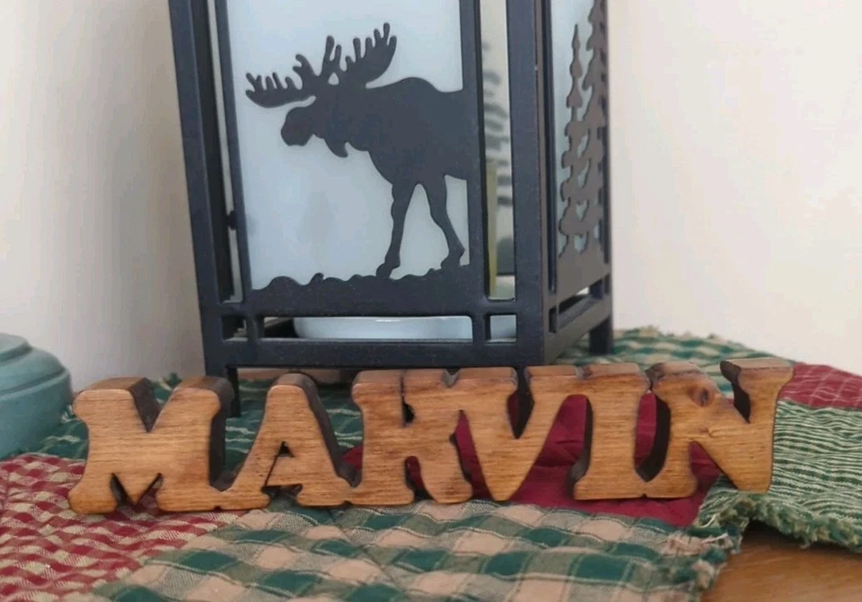 Placa de identificación de escritorio personalizada Marvin estante decoración oficina placa de identificación personalizada hecha a mano Foto 4 de 4