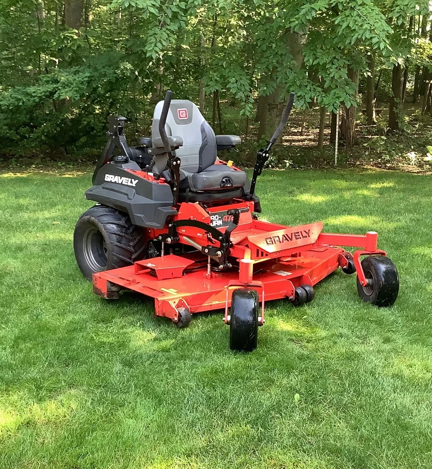 Cortacésped Gravely ProTurn 472 2017 giro cero Foto 2 de 4