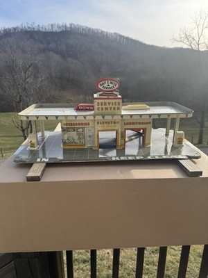 1950s Louis Marx Tin Day & Nite Service Station w/Elevator & Pumps 26 