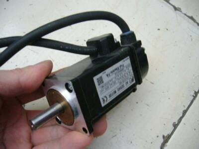 ONE USED Fuji Servo Motor GYS101D5-RB2