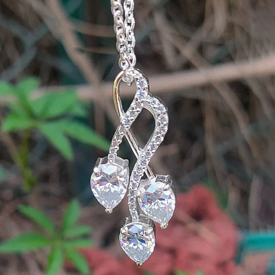 Colgante de diamantes blancos talla pera certificado de 3,35 quilates en oro blanco de 14 k Foto 3 de 4