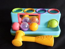 Hammer tap, Redbox with 4 colored balls and a mirror and emotion faces