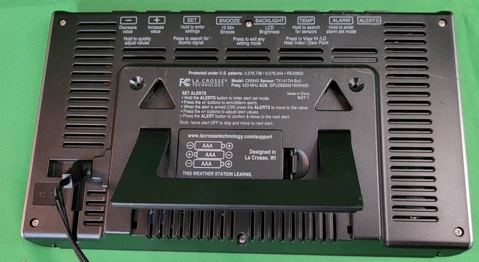 C85845 La Crosse Technology Wireless Color Weather Station NO Outdoor Sensor - Image 3 of 4