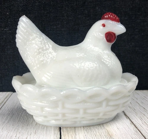 VTG Westmoreland Hen on Nest Salt Cellar Dip Milk Glass Dish 3" Chicken Paint