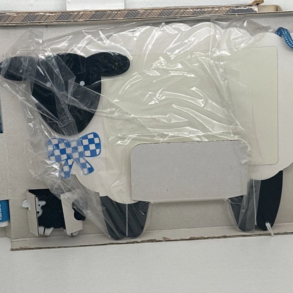 Sheep blue black white memo board pen eraser; "Don't Ewe Forget" Avon W/ Box - Image 4 of 4