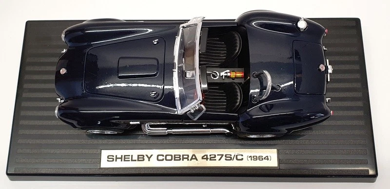 Road Legends 1/18 Scale Model Car 92058 - 1964 Shelby Cobra 427 S/C - Image 4 of 4