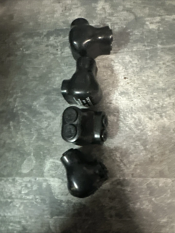 ILSCO PBTS-2-4 2 PORT INSULATED MULTI-TAP CONNECTOR 4-14 AWG1 SIDED ENTRY 600V - Image 2 of 2