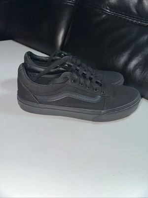 VANS - Black Canvas Kids Skate Shoes - GS Size 5 - Excellent Condition - No Box - Image 1 of 4