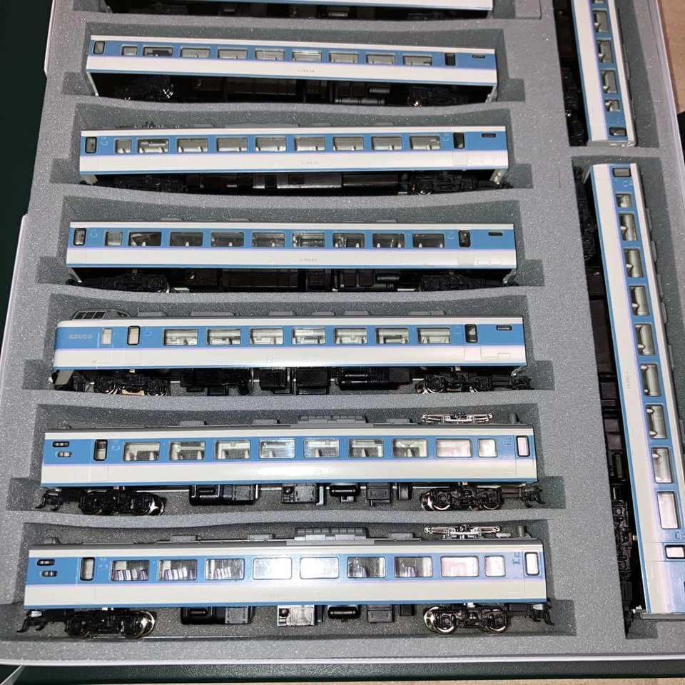 Kato 10-426.427 N Scale 189 Series Azusacola Train Set 11 Cars, Used - Image 3 of 4