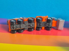 Micro Machines Building Site Construction Vehicles Plus Three Workmen Galoob