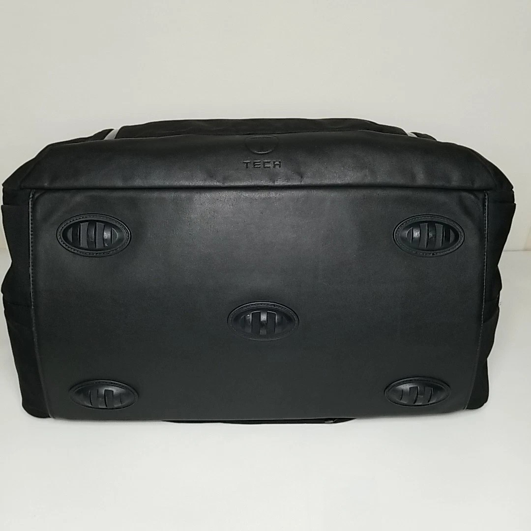 Tumi Tech Essential Gear 20" Duffel Bag Black Nylon With Shoulder Strap 67754D thumbnail 7