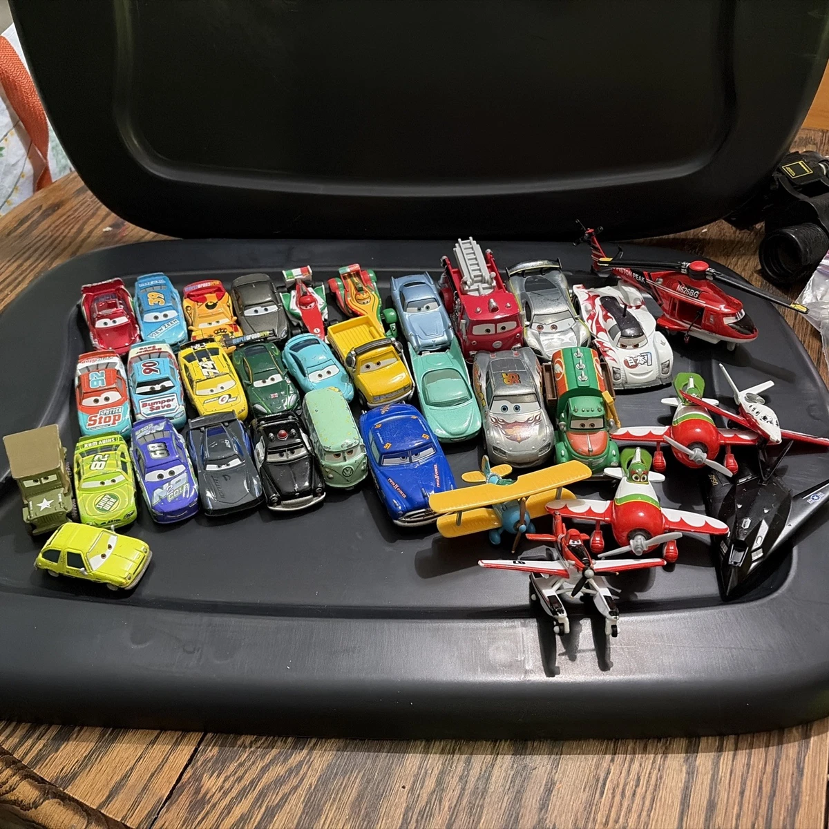 Preços baixos em Disney Pixar Cars Coleções de veículos de