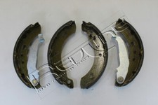 KIT GANASCE FRENO POSTERIORE NISSAN MICRA K11 1.0 1.3 1.5D