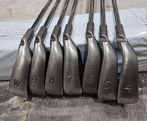 Ping G10 Black Dot Iron Set 4-9 + Pw, Regular Flex AWT S Steel W/Ping Right Hand