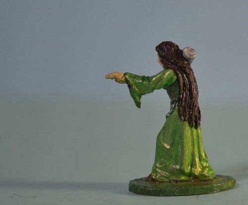Ral Partha 98-013 Female Adventurers 1982 *4 piece Lot* D&D Miniatures - Painted - Picture 18 of 21