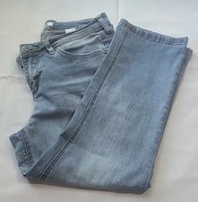 Ricki's Capri Slightly Distressed Women's Jeans SIze 10
