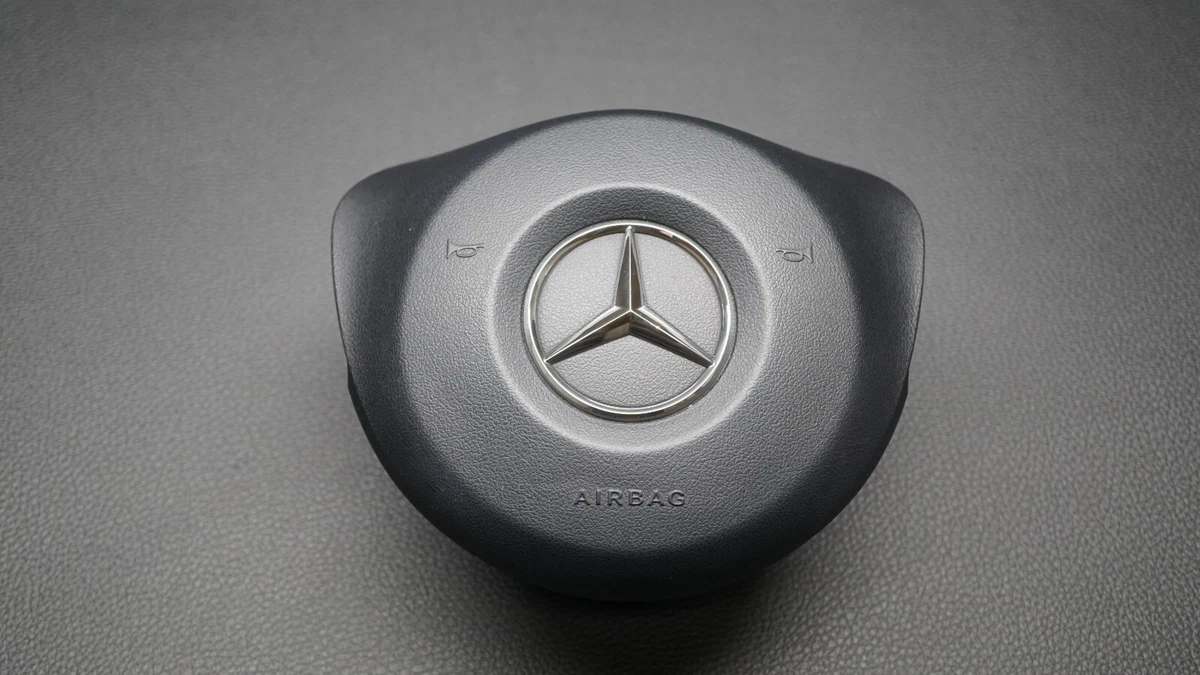 OEM MERCEDES W205 S205 C205 W253 X253 W213 AMG FLAT BOTTOM 