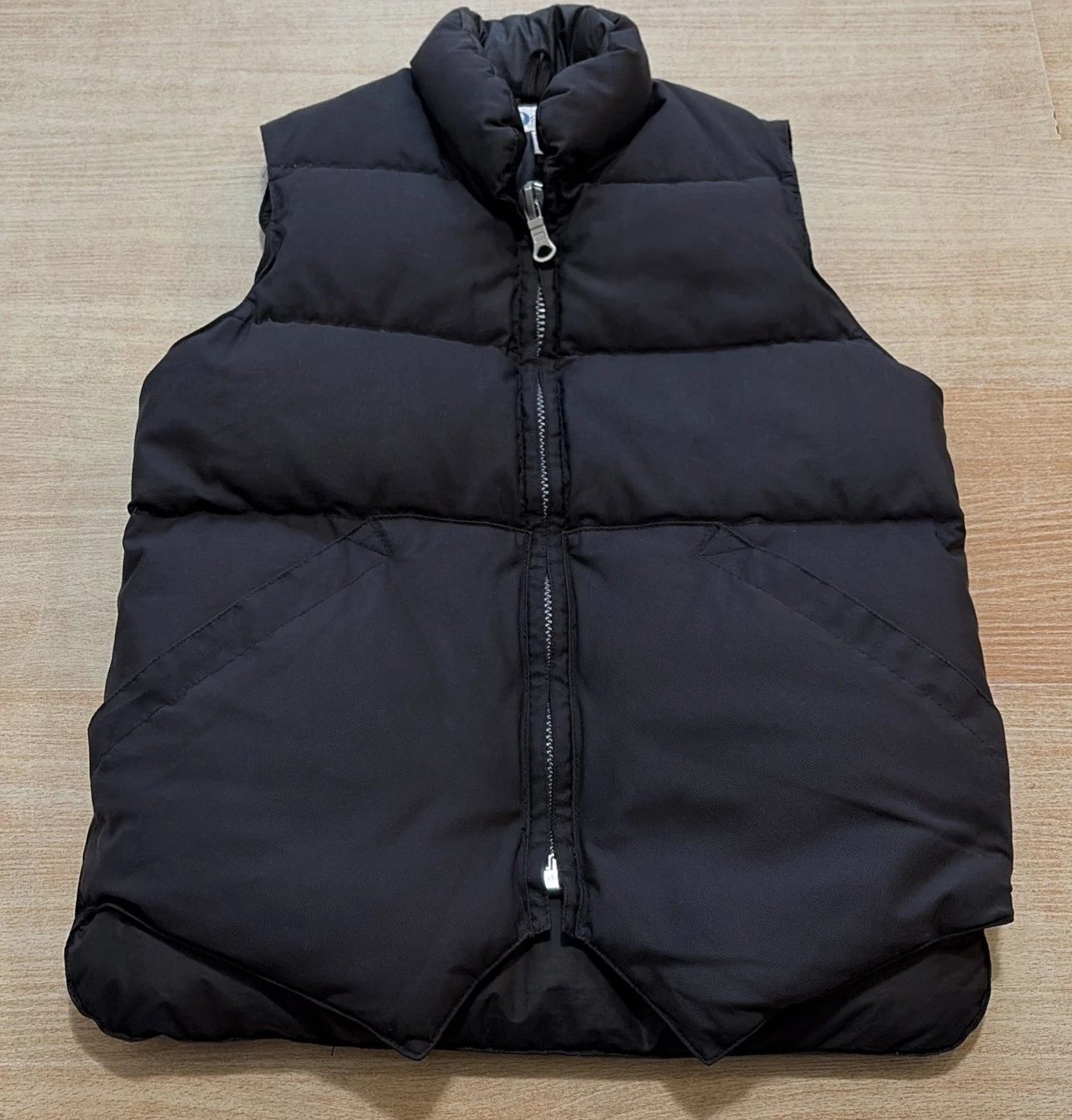 Mens Crescent Down Works North by Northwest Vest Black Streakfree S EXCELLENT
Opens in a new window 