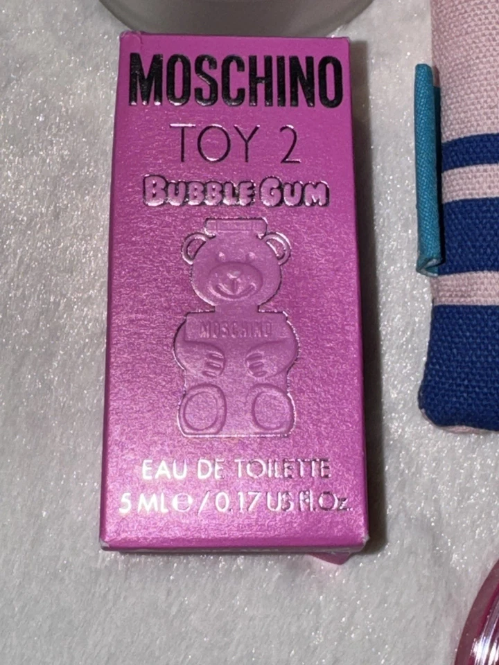 I Heart Revolution STRAWBERRY Blush Blusher Honey Bear Highlighter Moschino Toy - Image 3 of 4
