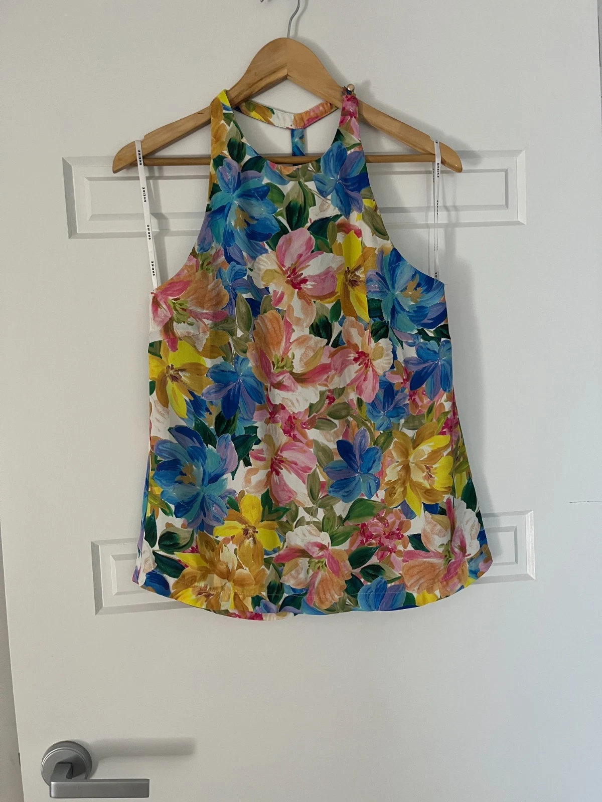 Sheike Utopia Floral Halter Neck Top - Size 8 - 5+ items free AU post