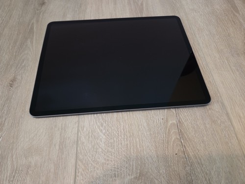 Apple iPad Pro 12.9" 3rd Gen. 64GB, Space Gray Wi-Fi A1876 Password Locked As-is
