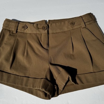 Express Women s Shorts Sz 2 Tan Cuffed Dressy Pleated Front 4 Pockets Poly Blend