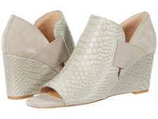 Donald Pliner Lizzy Light Taupe Sandal