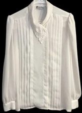 La Blouse Vtg White Blouse 1980s Victorian Cottagecore Romantic Pleats Academia