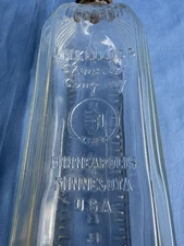 L H Kellogg Chemical Company Kelco Minneapolis Minnesota Embalming Bottle w/ Top