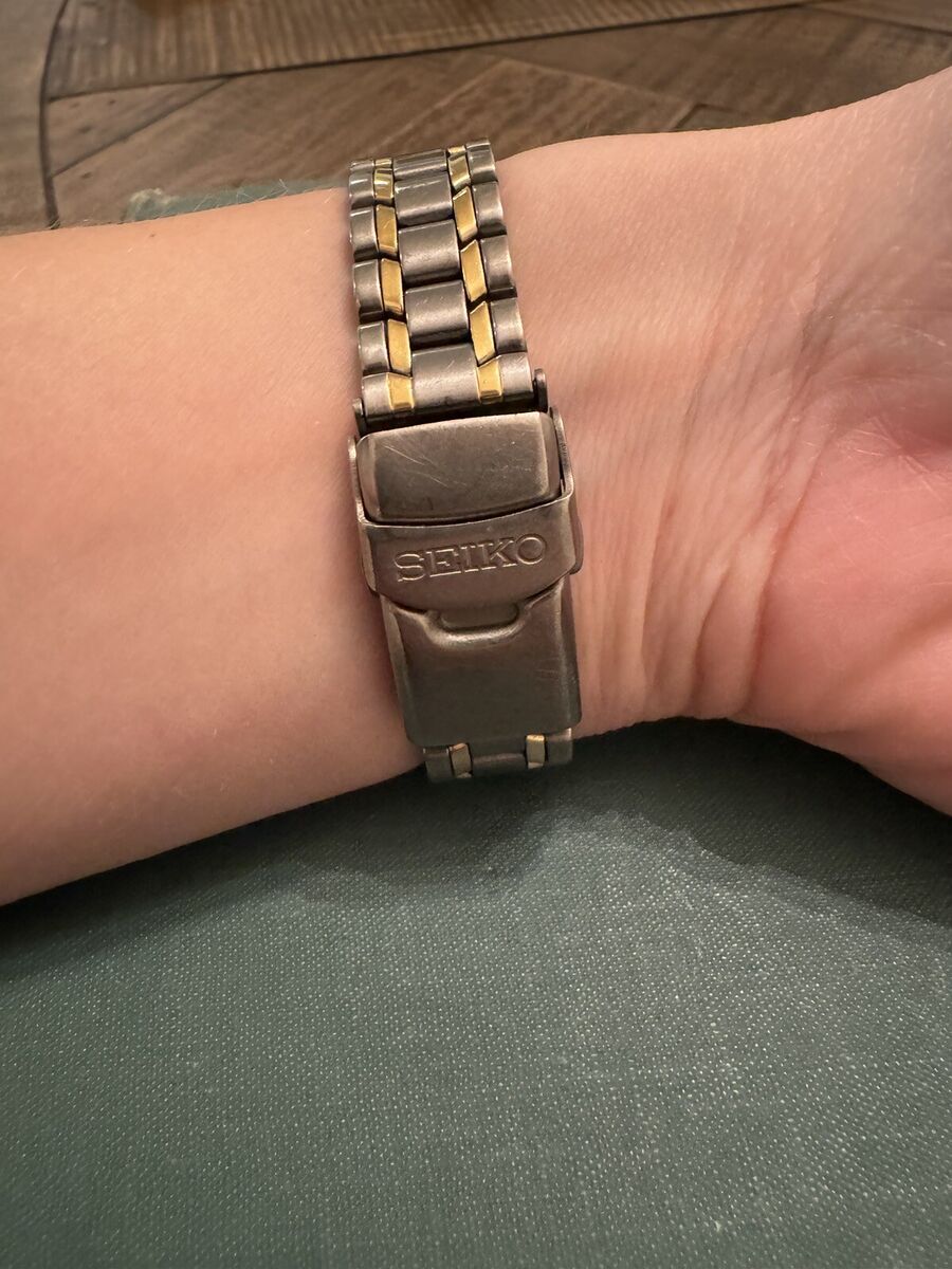 Seiko Kinetic Titanium Watch Women Silver Gold Two Tone 3M22 Seiko Kinetic Titanium Watch Women Silver Gold Two Tone 3M22
