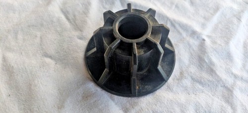 KM-815 Einpreßwerkzeug um den Dichtring der Kurbelwelle ins Steuergehäuse ein...