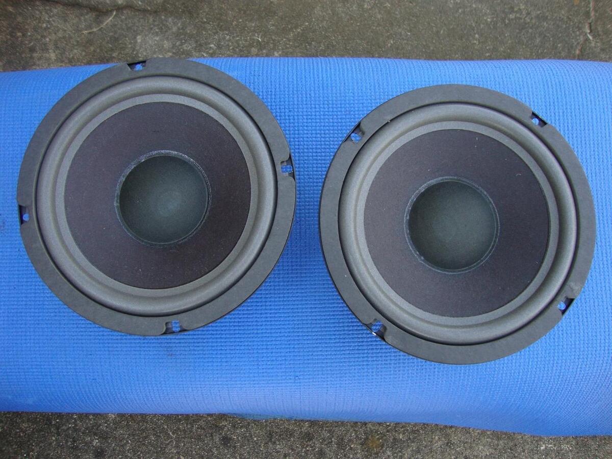 Nice pair of JBL 8333 Model B - Paper Woofer Drivers P/N Nice pair of JBL 8333 Model B - Paper Woofer Drivers P/N
