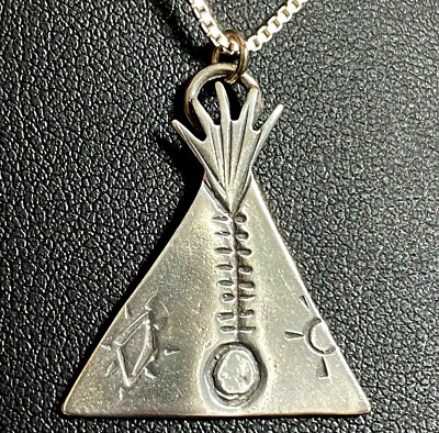 LOVELY VINTAGE ESTATE STERLING SILVER HAND STAMPED TEEPEE PENDANT