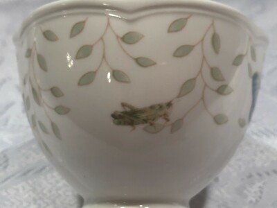 Lenox Butterfly Meadow Ceramic Cups - Pack Of 2 Scalloped Tea Cups With Floral Design