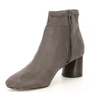 donald pliner cazzie block heel bootie