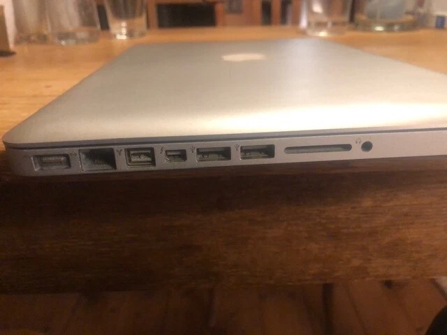 Apple Macbook pro 13 zoll 2011 - Bild 3 von 4