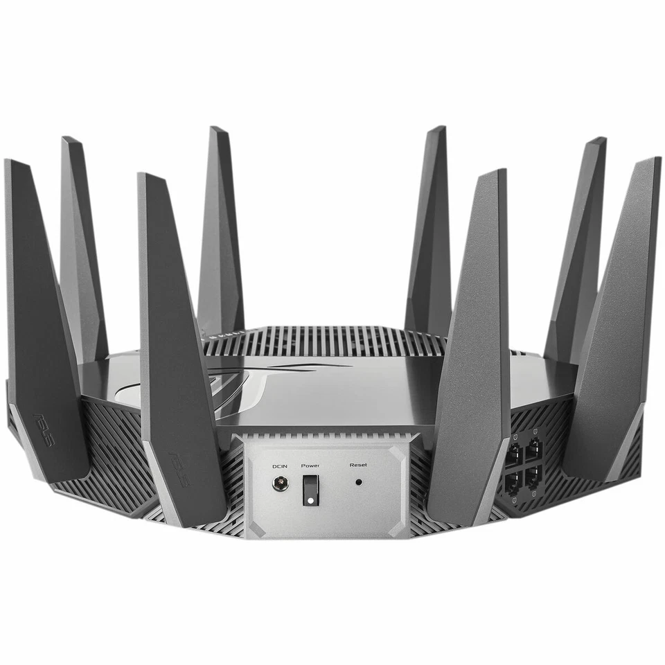 Router Asus GT-AXE11000 - Immagine 2 di 3