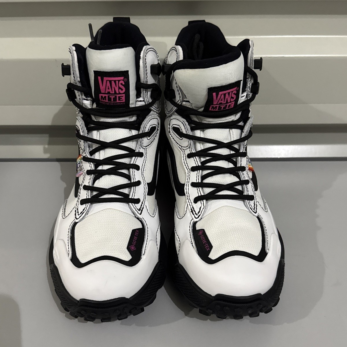 VANS MTE Crestline Gore-Tex Pride Hiking Boots Women