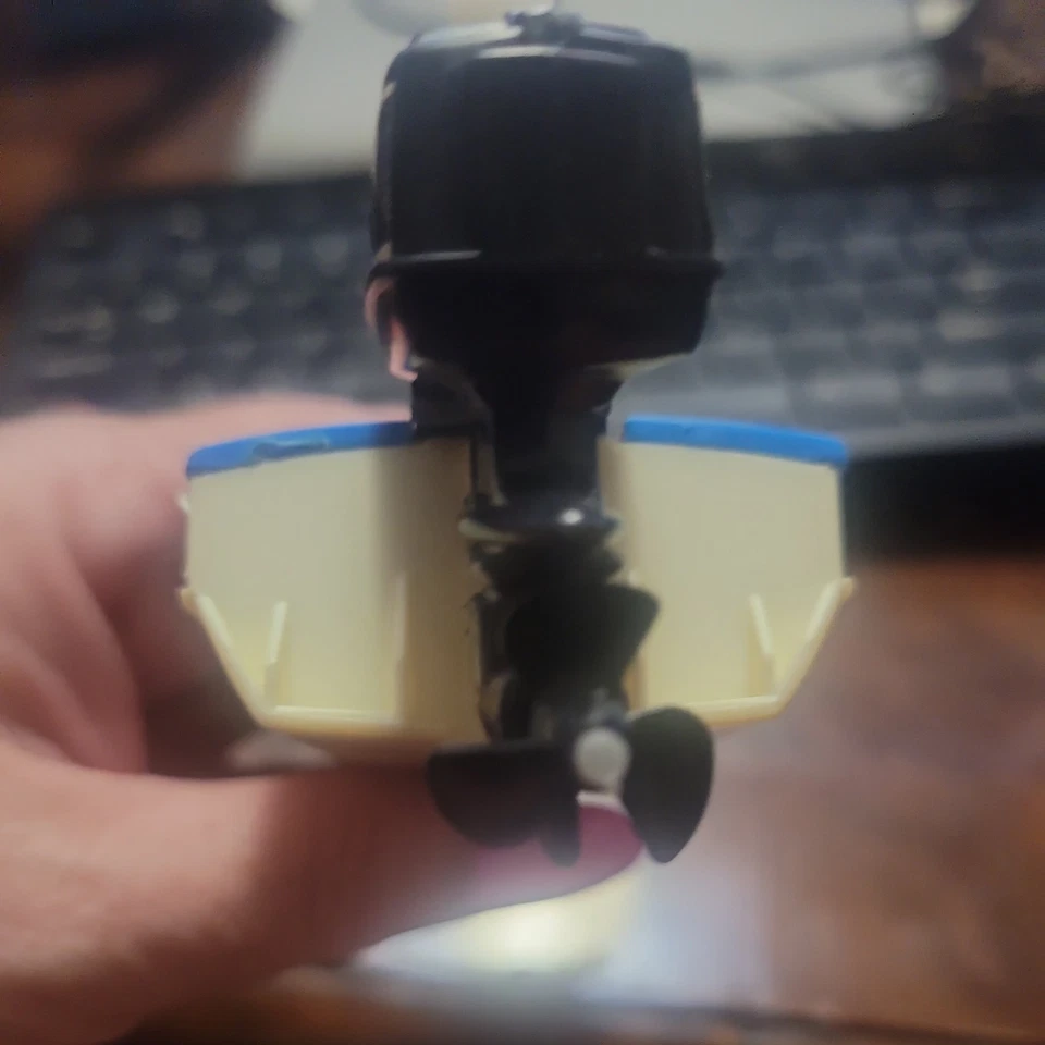 1978 TOMY SPEED BOAT OCEAN CUP RACE CHAMPIONS 8 MERCURY WINDUP TOY - Imagem 3 de 4