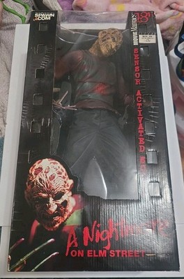Freddy Krueger A Nightmare on Elm Street 18'' Movie Maniacs McFarlane NIB Tote J
