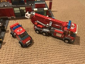 Lego City Fire Station 7945 Nearly Complete No Box No Instructions