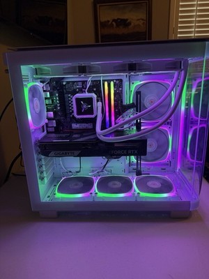 Skytech King 95 Gaming PC Ryzen 7 9800X3D, NVIDIA RTX 5070 Ti 16GB, 1TB Gen4 SSD