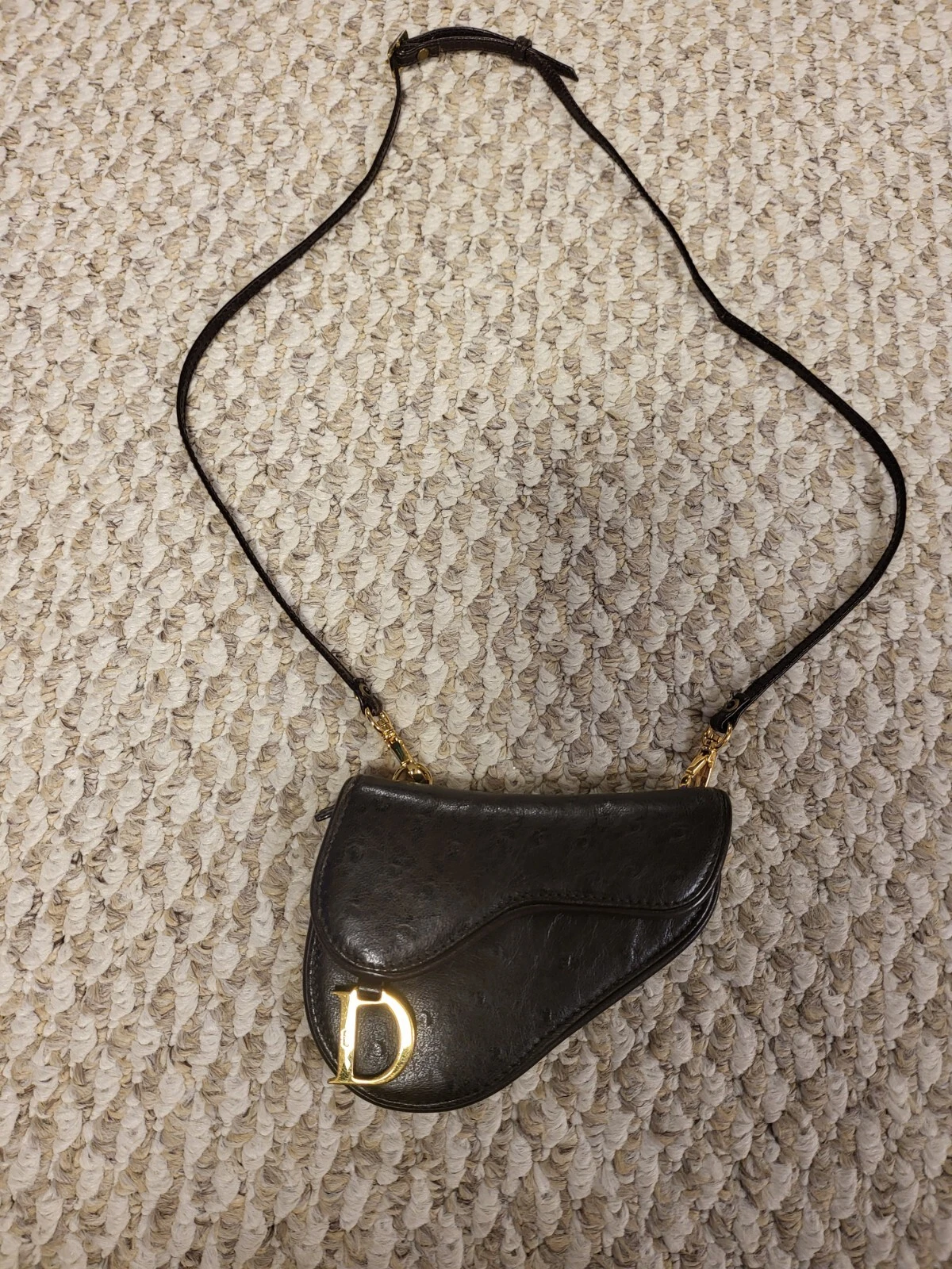 Porte monnaie Dior autruche noire selle