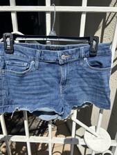Lucky Brand Women's Blue Denim Cut Off Shorts Medium Wash Mid Rise Size 6/28