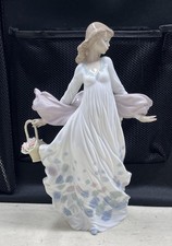 Lladro Spring Splendor #5898 Porcelain Statue C0113216