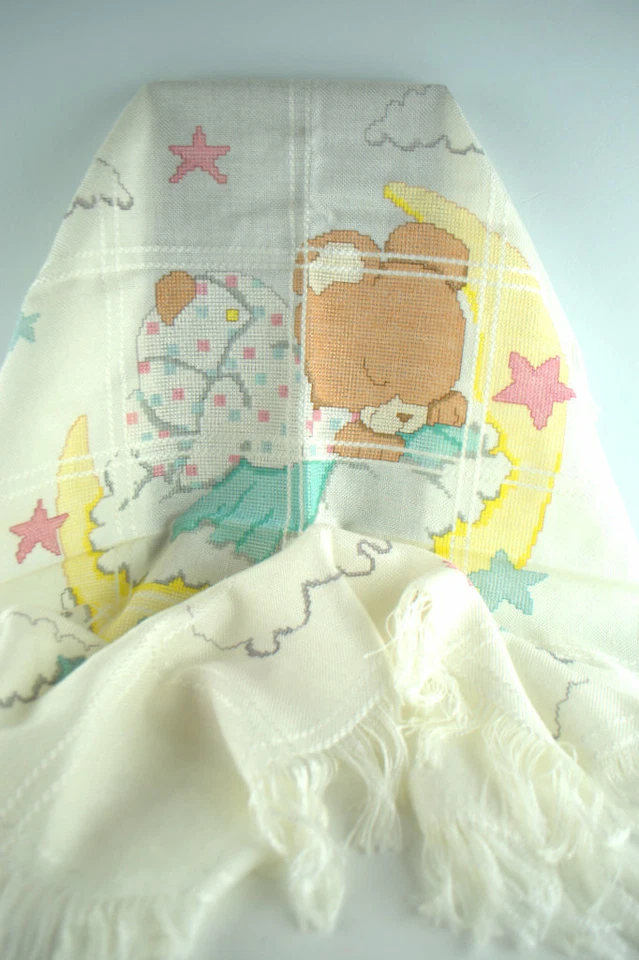 Sleepy Bear Afghan punto de cruz acabado completo bebé tiro bellamente hecho Foto 2 de 4
