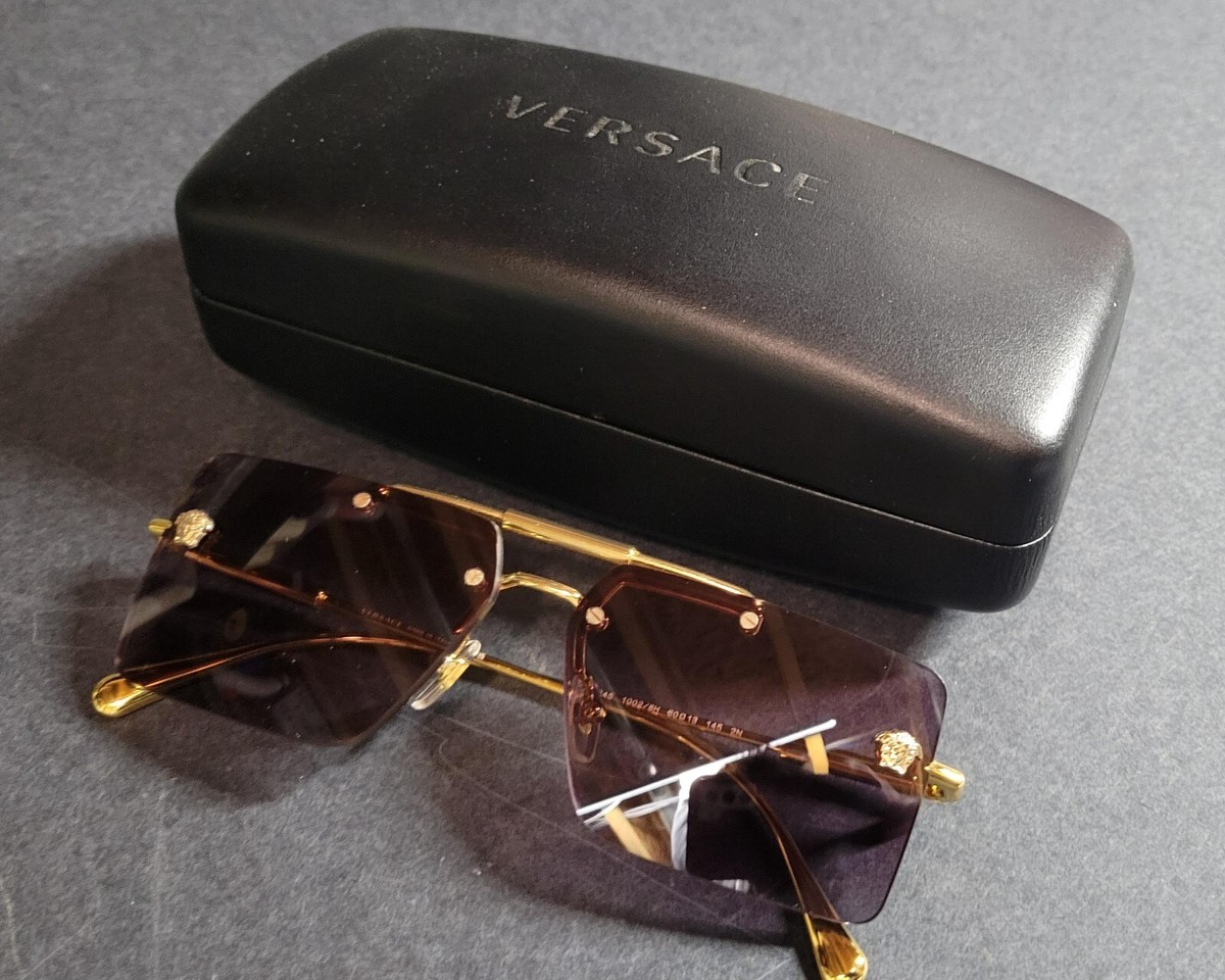 Versace Medusa Glam Grey Gradient Lens/Gold Frame Sunglasse Versace Medusa Glam Grey Gradient Lens/Gold Frame Sunglasse